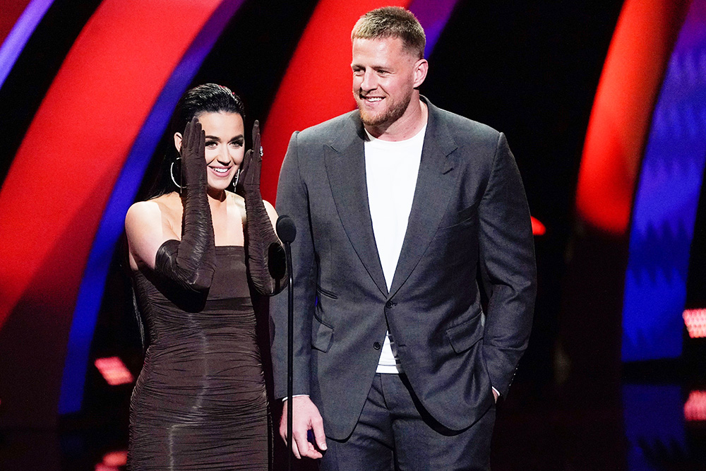 Katy Perry and A.J. Watt present the AP Defensive Player of the Year Award at NFL Honors Show, Inglewood, CA Super Bowl NFL Honors, Inglewood, USA- United - February 10, 2022